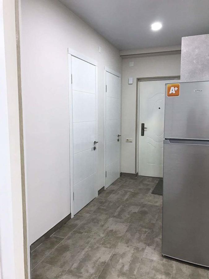 Apartment In Hotel Magnolia バトゥーミ エクステリア 写真